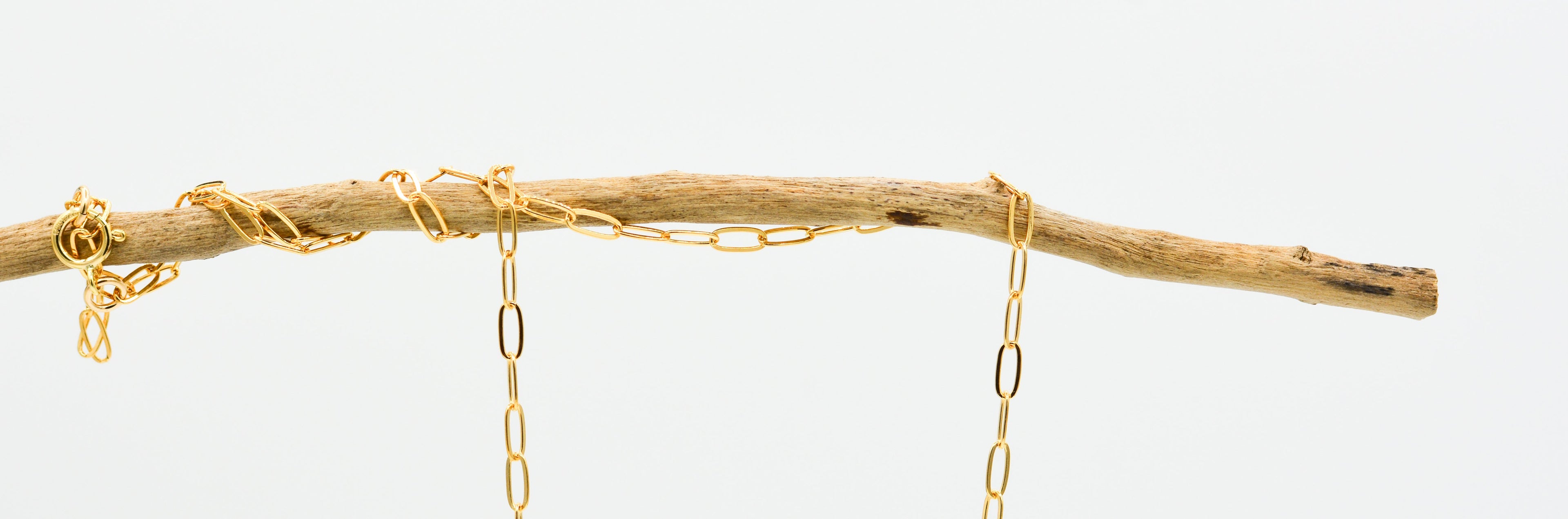 Ilona chain