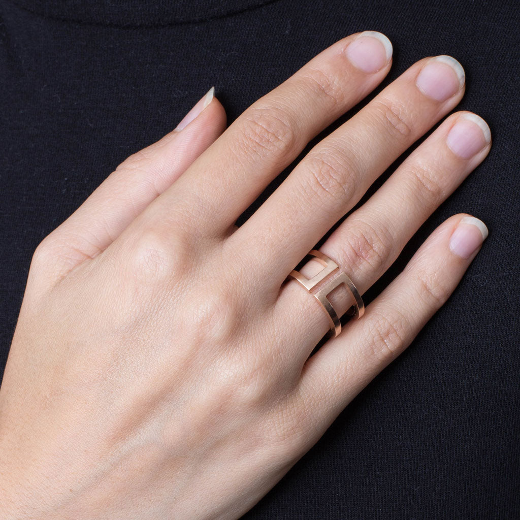 B 226 - Round X Ring - Rosegold